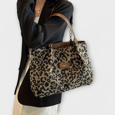 Lora. - Luipaard Canvas Tote
