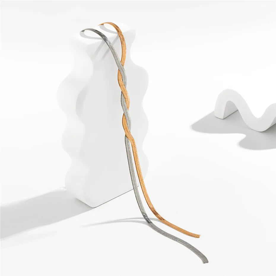 Elegante lange ketting met verstelbaar slangendesign