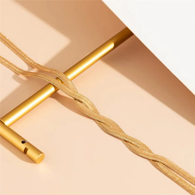 Elegante lange ketting met verstelbaar slangendesign