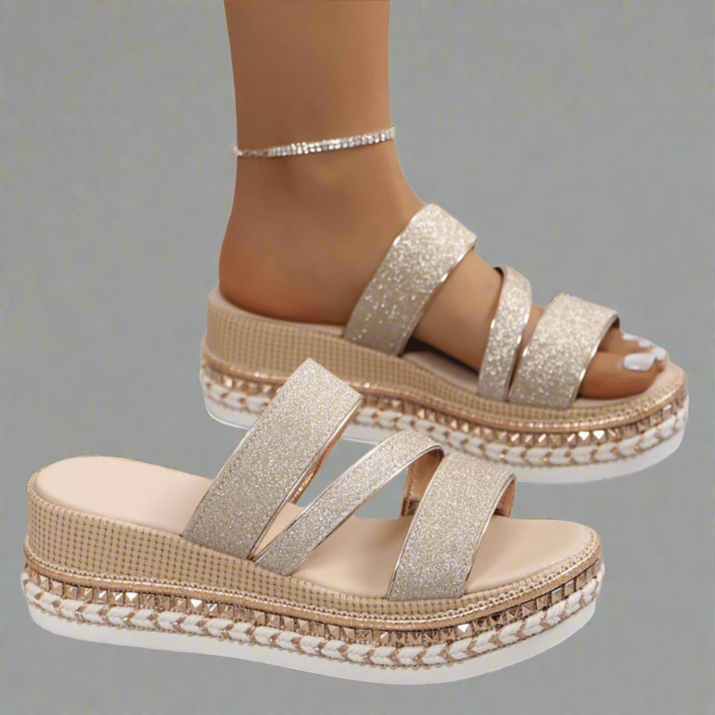 Wedgesandalen met Gesp en Peep-Toe