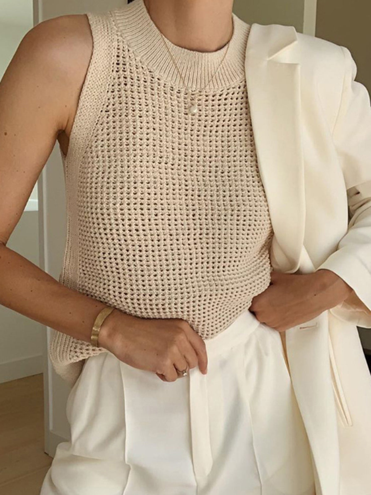 Knit Hollow Solid Tanktop