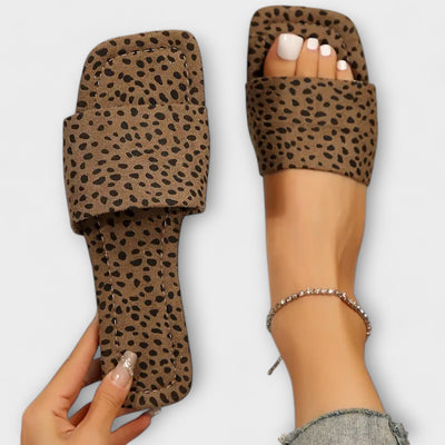 Vlakke Slippers met Luipaardpatroon